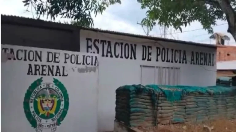 Tres policias heridos tras un ataque con drones a la