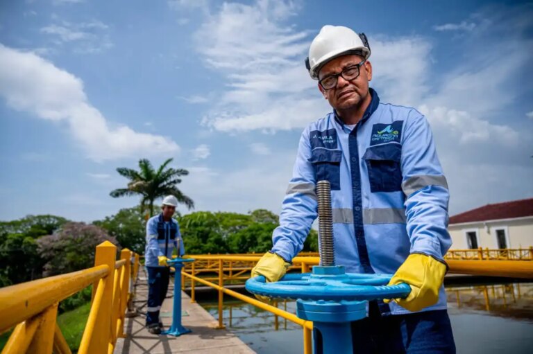 Aguas de Cartagena interviene tramo de tuberia del acueducto en