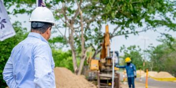 Comenzaron los trabajos de rehabilitacion del alcantarillado en la Avenida