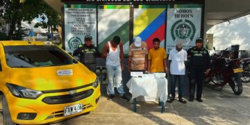 Detienen a individuos que empleaban un taxi para realizar robos