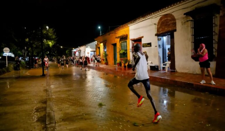 Éxito total en Mompox: más de 2.500 atletas protagonizaron la 15K” 

“Increíble éxito en Mompox: más de 2.500 atletas fueron los protagonistas de la carrera de 15 kilómetros