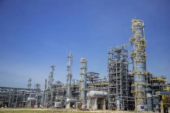 Incremento del 5 en la produccion de combustibles reportado por