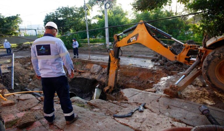 Iniciaron los trabajos para la conducción de agua potable en Policarpa-Bellavista, Cartagena.