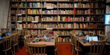 La Biblioteca Publica de Mompox renovada reabre sus puertas