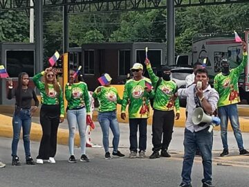 Celebracion de cinco anos en Talanqueras Arribas del peaje de