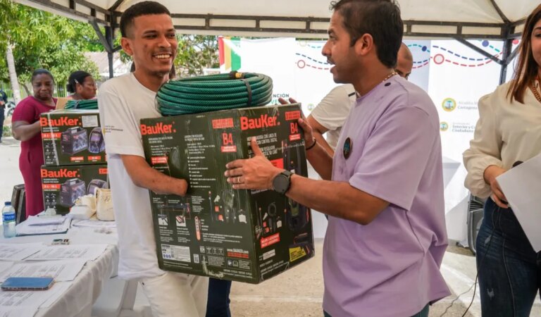 En Flor del Campo y Colombiatón, el distrito proporciona unidades productivas a jóvenes en condiciones de riesgo.
