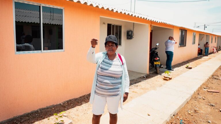 Entregadas 14 de las 300 casas del proyecto habitacional Enraizar