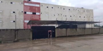 Obligaba a su pequena hija a grabar videos para adultos