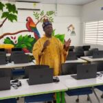 Pedro Adan Torres realiza donacion de sala de computo a