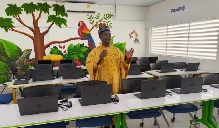Pedro Adán Torres realiza donación de sala de cómputo a la Institución Etnoeducativa Benkos Biohó en San Basilio de Palenque