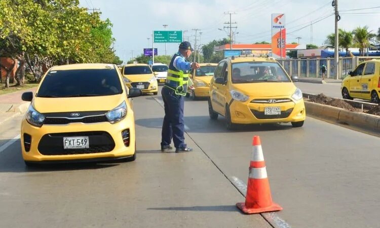 Proceso de digitalización de la Tarjeta de Control para taxis en Cartagena es socializado.