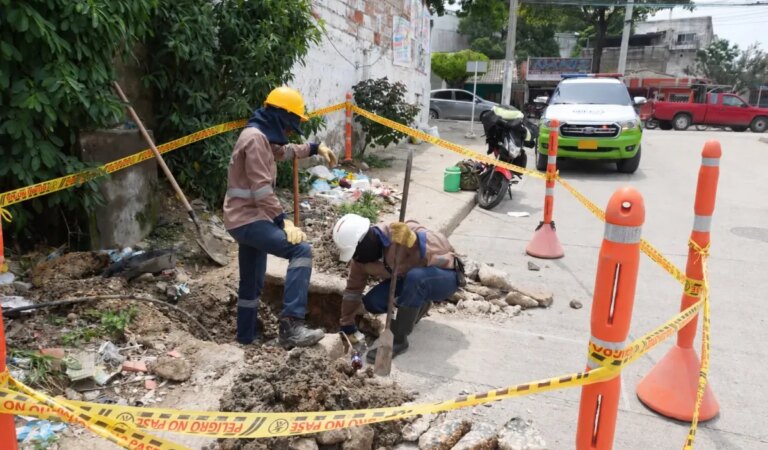 En Olaya Herrera, Aguas de Cartagena y Policía encuentran conexión ilegal al sistema de acueducto
