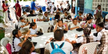 Implementa Plan Piloto del PAE en tres colegios de Cartagena