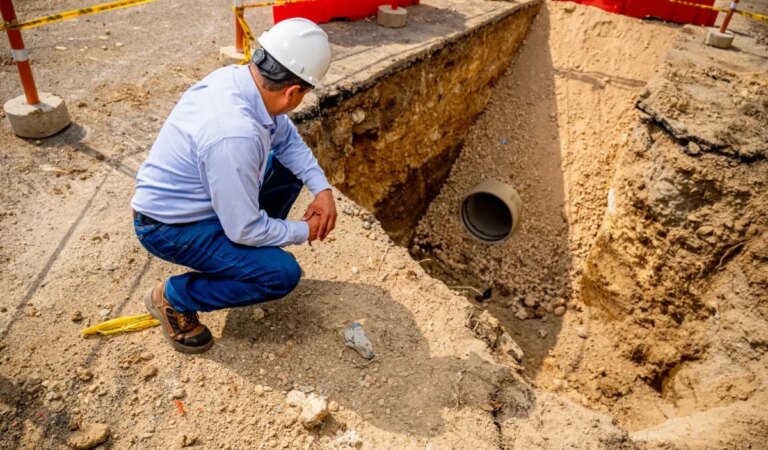 Obras de pavimentación vuelven a afectar servicio de acueducto en barrio Manga.