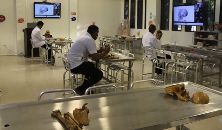 Progreso en proceso de admisión a especialidades médico-quirúrgicas en la Universidad de Cartagena